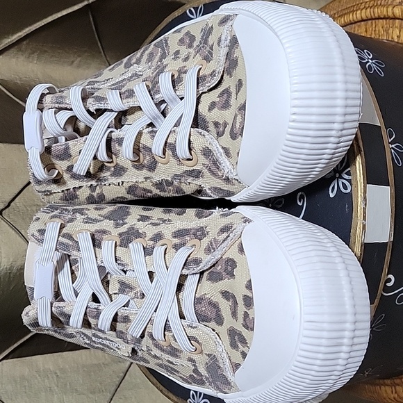 VGUC- Rocket Dog ‘Cheery’ Leopard Canvas Slip-on Platform Mule Sneakers - Picture 5 of 10